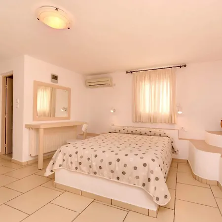 The Flower 2* Foinikiá