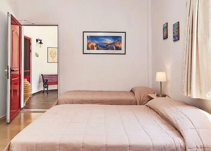 The Flower Hotel Foinikiá